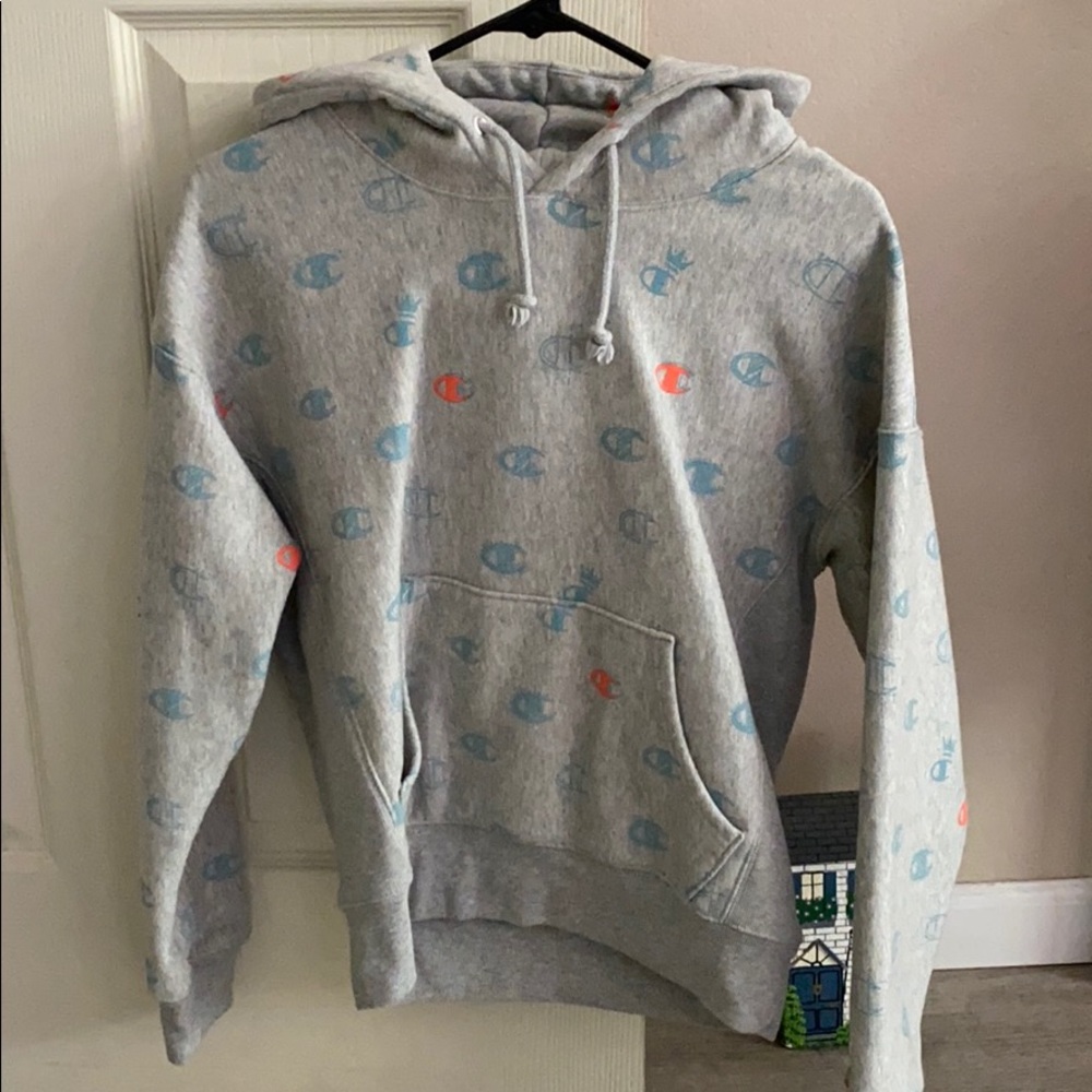 Champion women’s size medium thick hoodie!